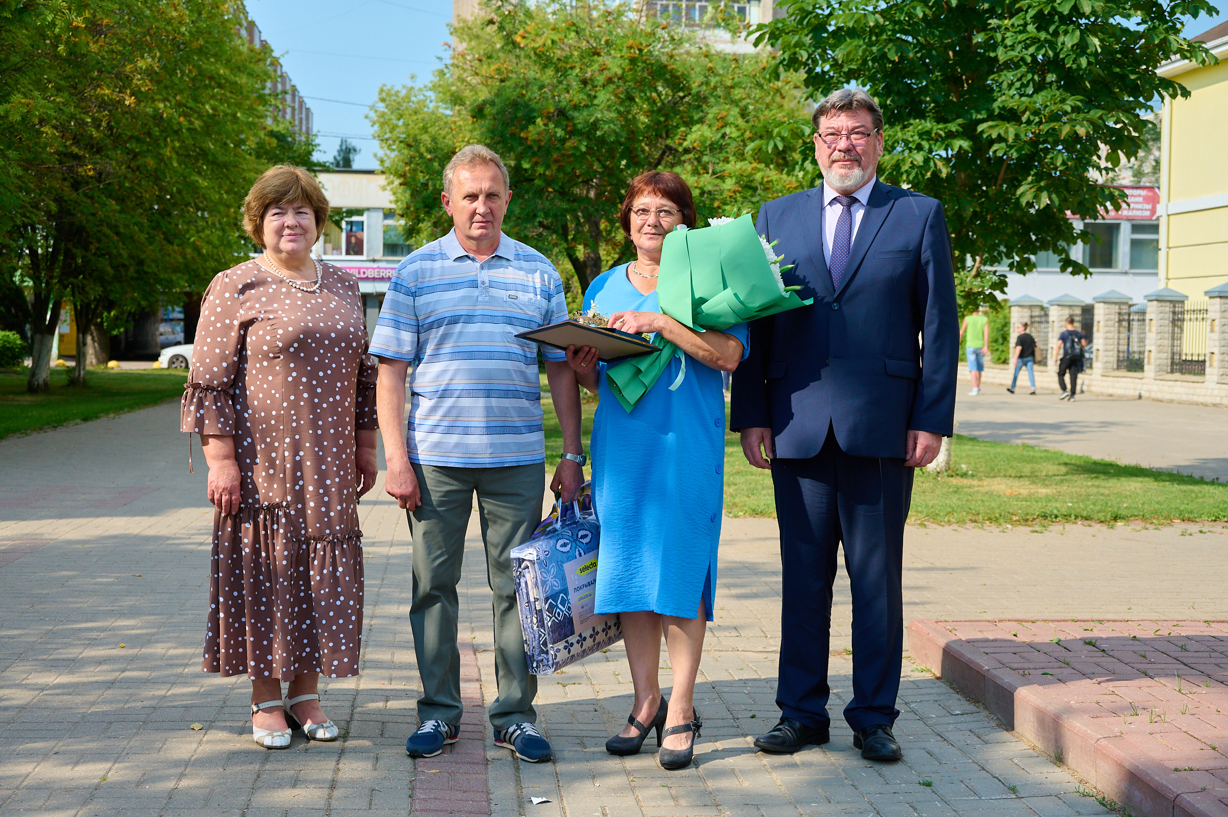 Администрация МО «Город Обнинск» | В Обнинске супружеским парам вручили  медали в честь Дня семьи, любви и верности