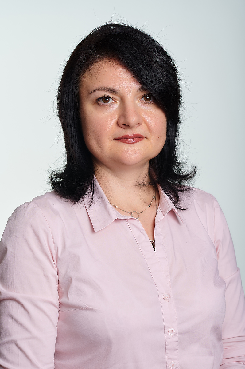 <p><span><strong>Заместитель начальника управления</strong></span><strong><br>
</strong>Прохорова Елена Николаевна, тел.: 8 (484) 39 57313</p>