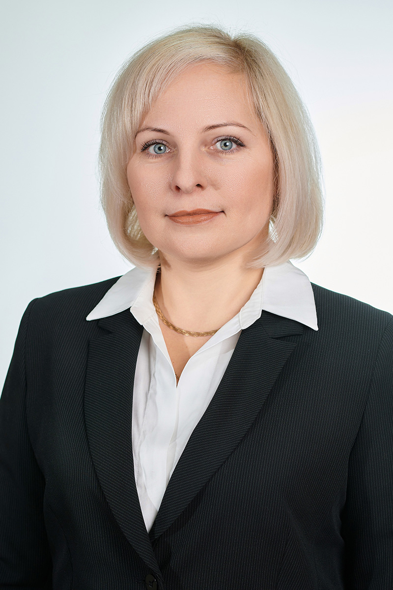 <p><strong>Начальник отдела</strong><br />
Вернигора Елена Владимировна, тел.: 8 (484) 39 20378</p>