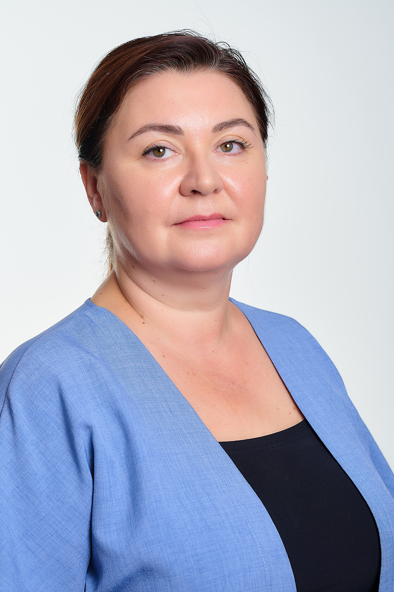 <p><strong>Заместитель начальника Управления общего образования - начальник отдела</strong><br>
Любочкина Елена Васильевна, тел.: 8 (484) 39 79245</p>