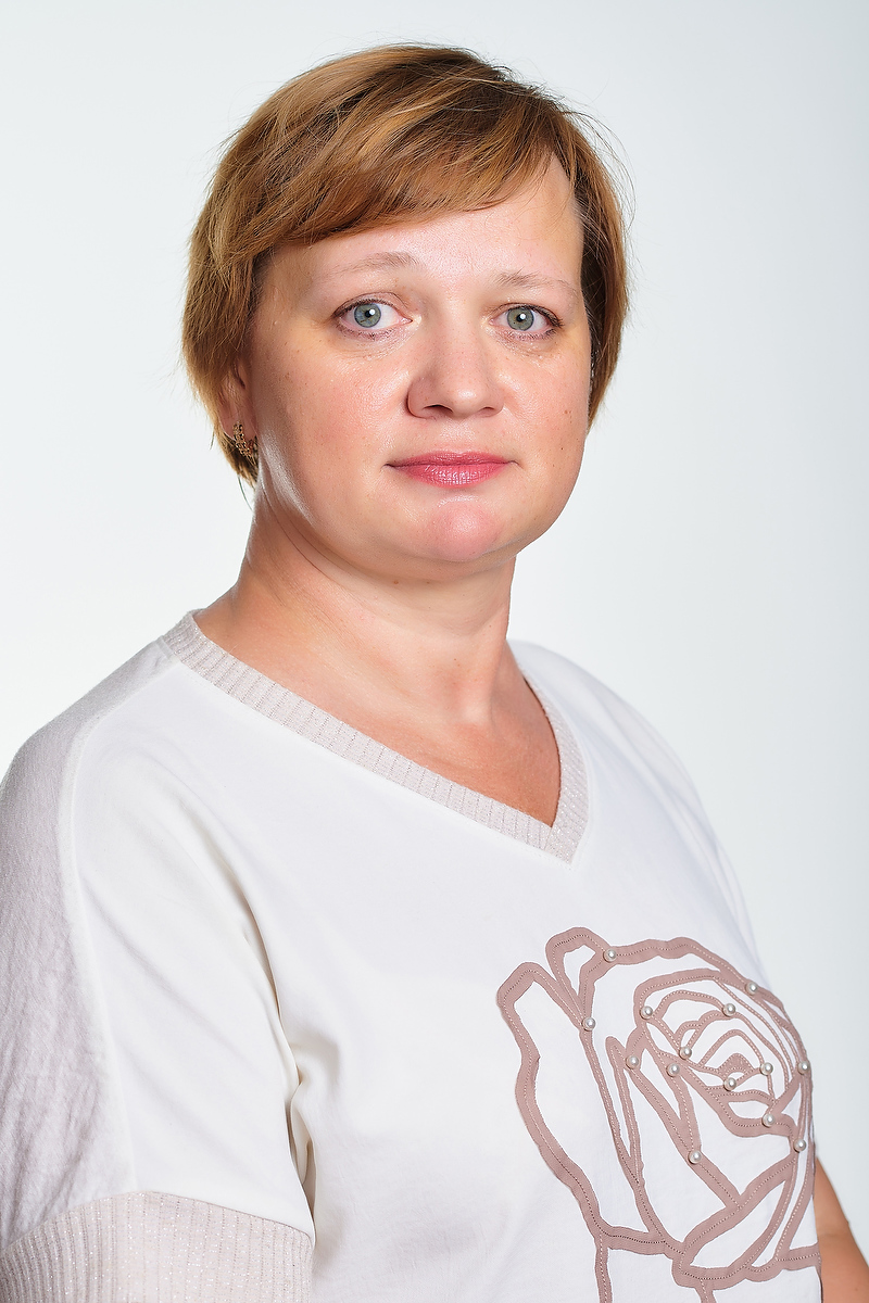 <p><strong>Начальник отдела</strong><br>
Приходько Людмила Игоревна, тел.: 8 (484) 39 79246</p>