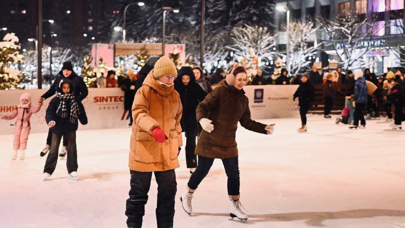 14 000 человек посетили каток за праздники
