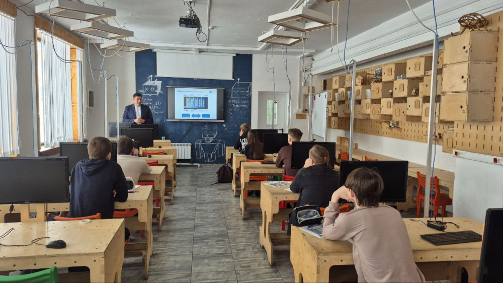 Как создаются лекарства будущего: специалисты НИФХИ им. Л.Я. Карпова популяризируют ядерную медицину и технологии