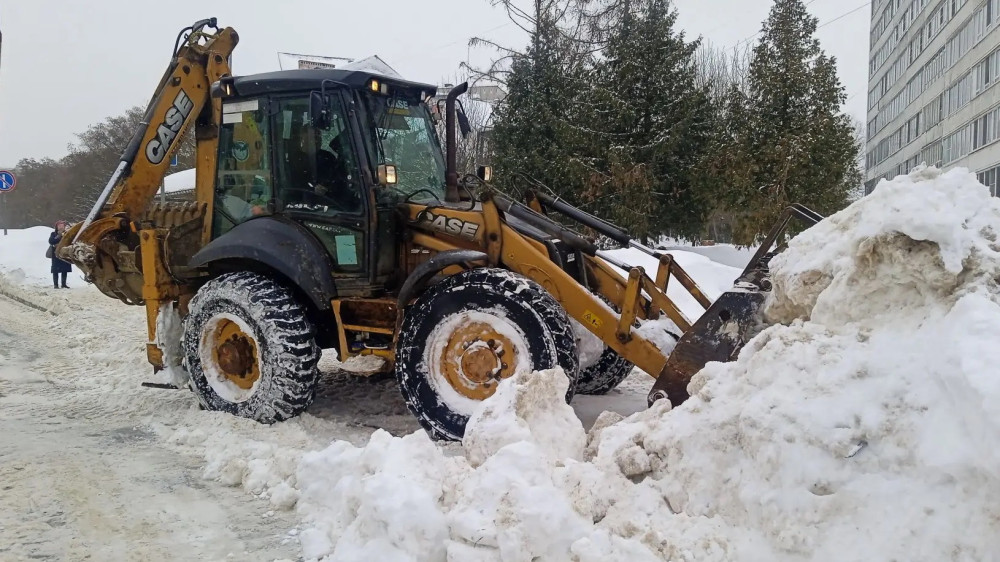 Управляющие компании Обнинска вывезли 2000 кубометров снега с начала года