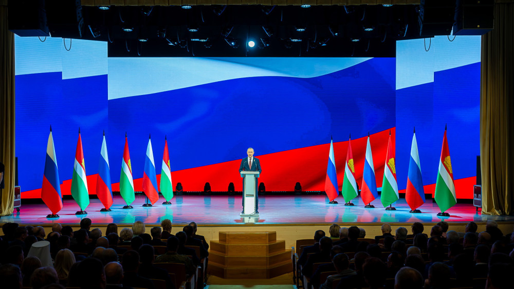 Владислав Шапша: «За стабильностью, за возможностями, которые мы имеем, стоит слаженная работа тех, кому дорога наша благословенная Калужская область. Кто желает нам успехов и процветания»