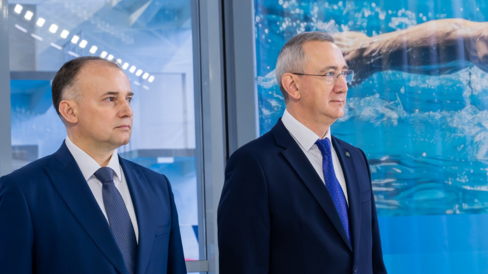 Владислав Шапша наградил победителей соревнований по плаванию среди команд сотрудников органов безопасности Центрального федерального округа 