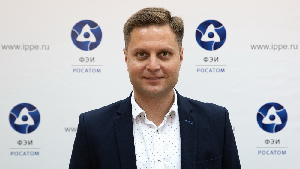 Электрогазосварщик НИФХИ им. Л.Я. Карпова Михаил Ильюшкин и руководитель проектов ГНЦ РФ — ФЭИ Дмитрий Терещенко отмечены благодарностями генерального директора АО «Росатом наука» П.А. Зайцева